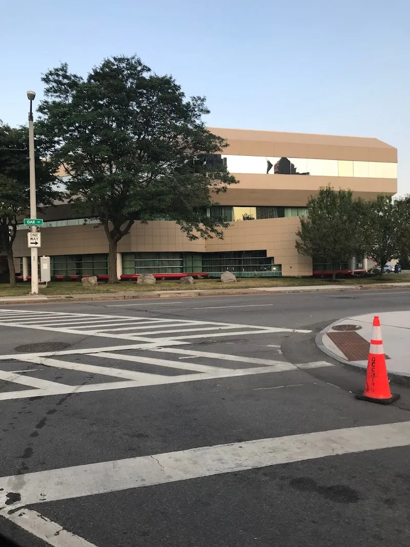 Horizon Health Services: Broadway R - Photo 4